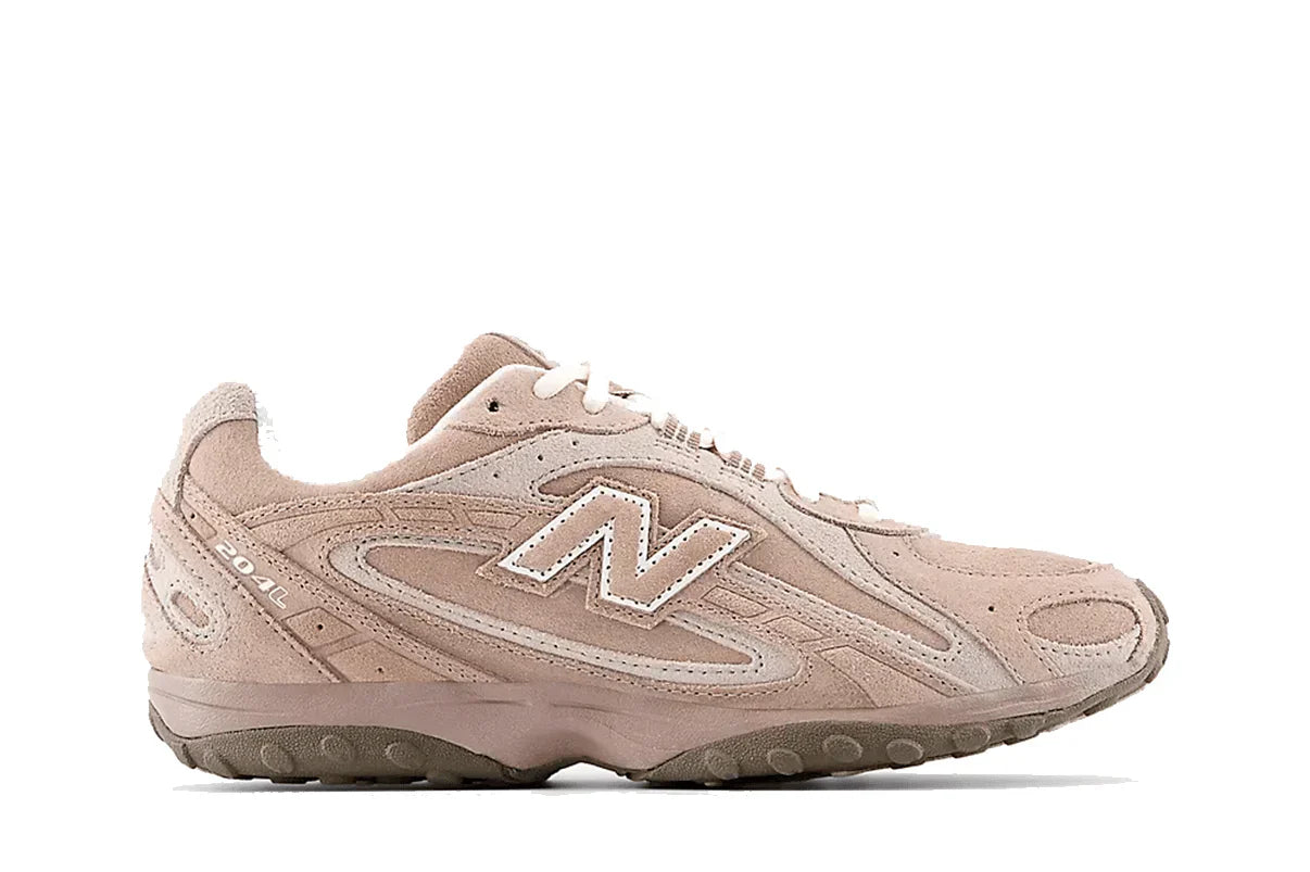 Tênis New Balance 204L Mushroom Arid Stone Marrom vista lateral