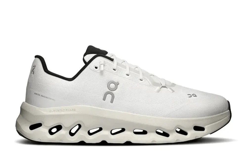 Tênis On Running Cloudtilt Pearl Ice vista lateral