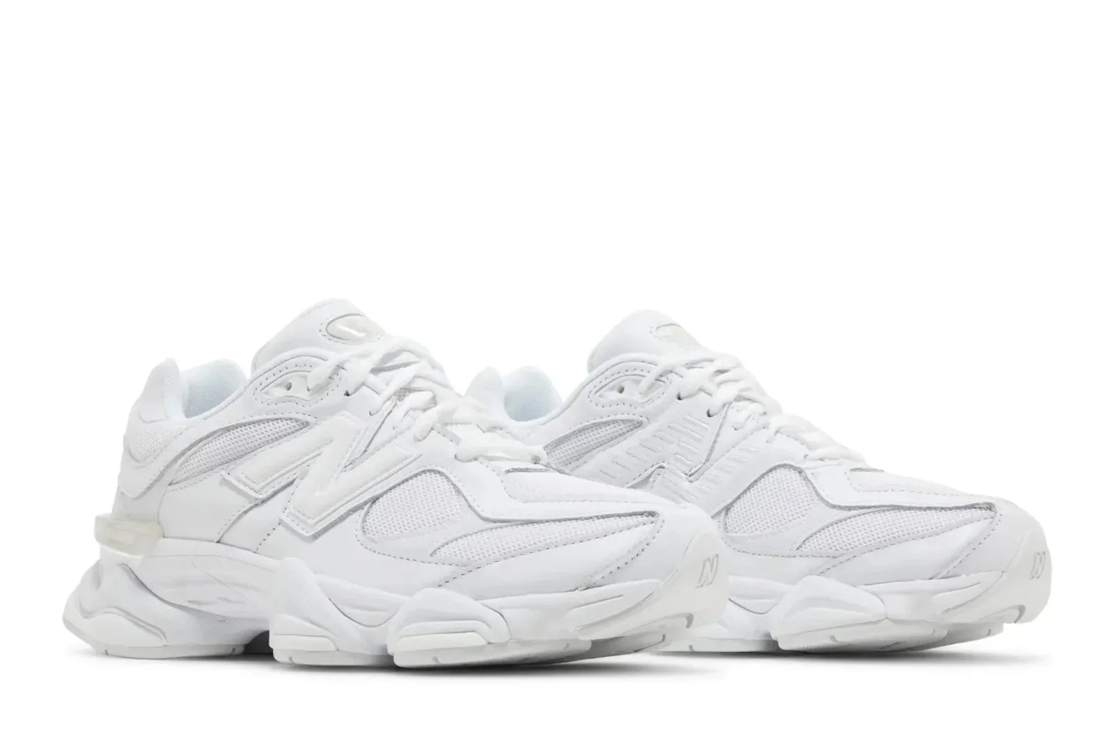 Tênis New Balance 9060 Triple White vista superior
