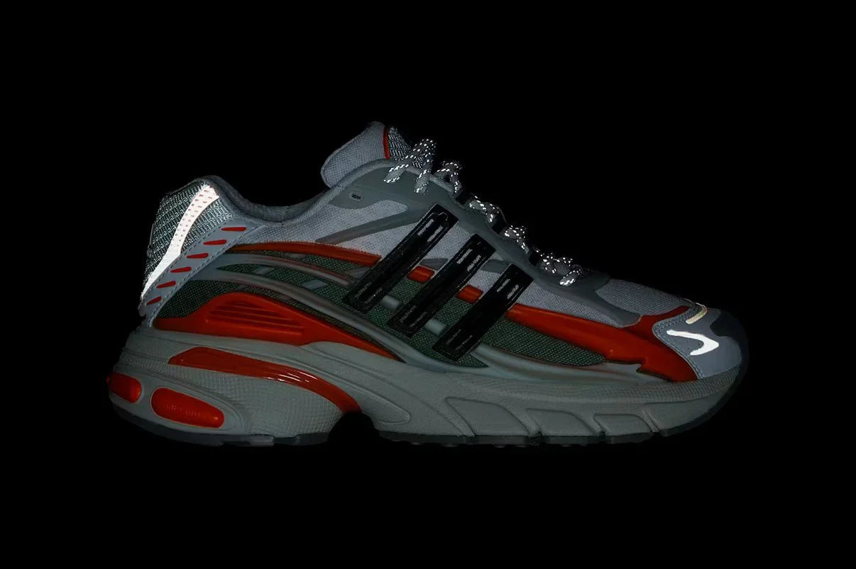 Tênis Adidas Adistar Jellyfish Pharrell Williams Focus Olive Orange Branco vista traseira