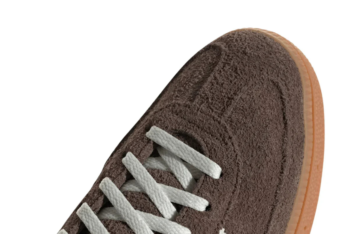 Tênis Adidas Handball Spezial Earth Strata Gum Marrom detalhe lateral