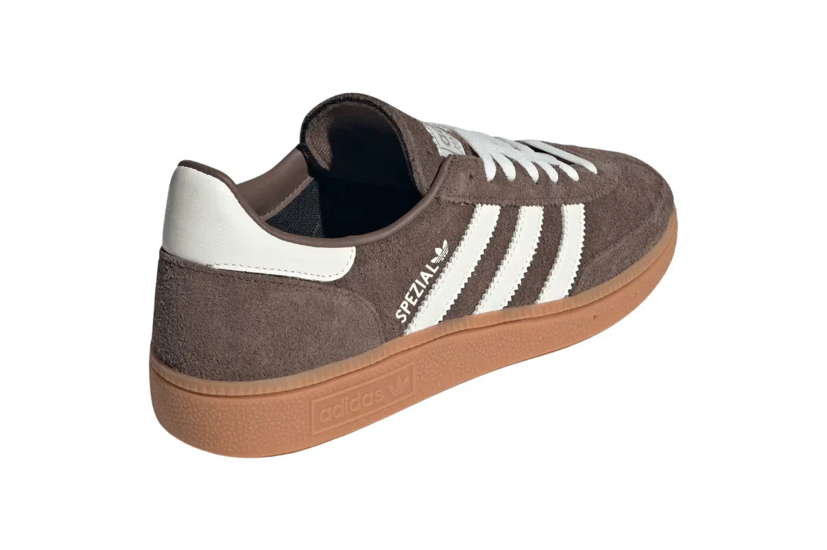 Tênis Adidas Handball Spezial Earth Strata Gum Marrom detalhe frontal