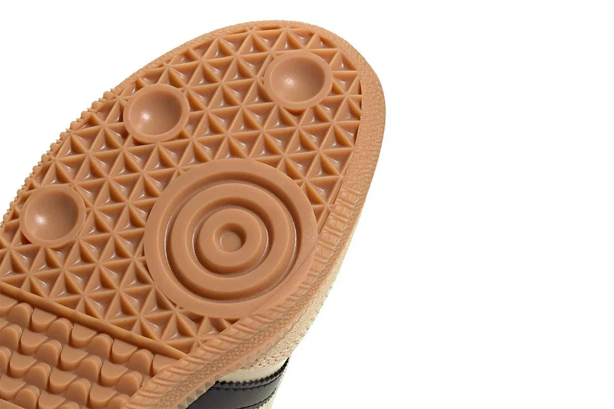 Tênis Adidas Samba Jane Cream Black Gum Bege detalhe frontal