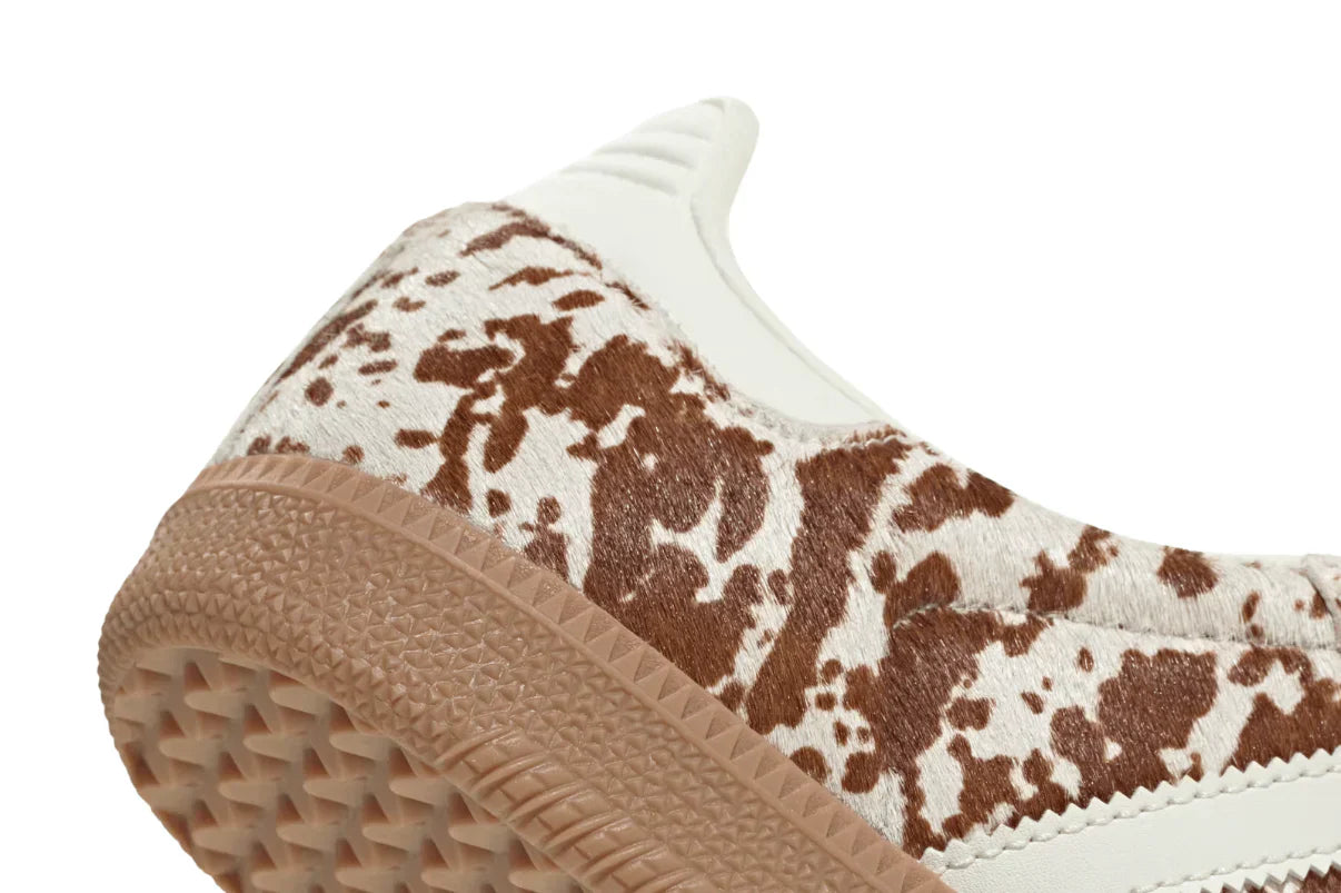 Tênis Adidas Samba LT Cow Print Brown White Marrom detalhe frontal