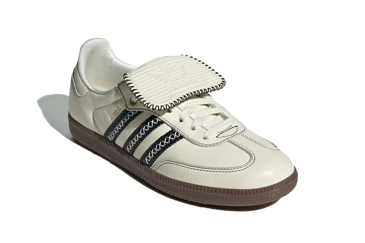 Tênis Adidas Samba LT Off White/Core Black/Gum Bege vista superior