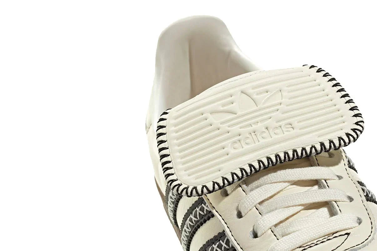 Tênis Adidas Samba LT Off White/Core Black/Gum Bege detalhe interno