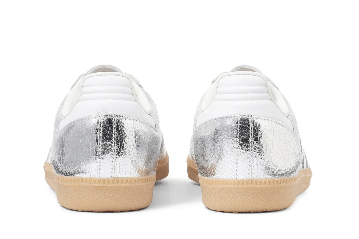 Tênis Adidas Samba OG Silver Metallic Cracked Leather Prateado vista traseira