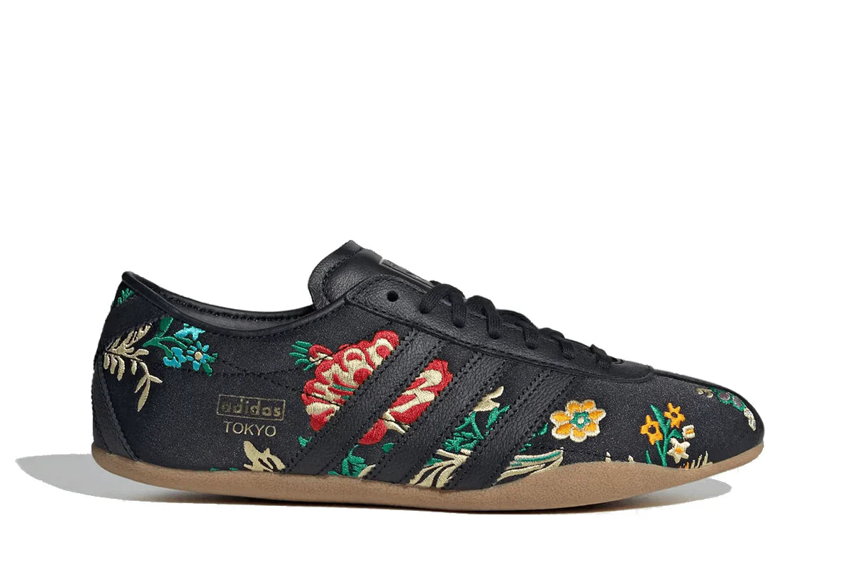 Tênis Adidas Tokyo Black Floral Embroidery Preto vista lateral