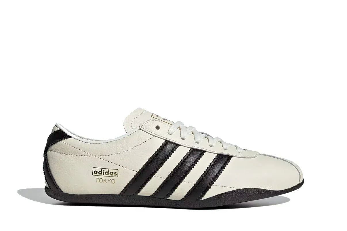 Tênis Adidas Tokyo Off White Core Black Branco vista lateral