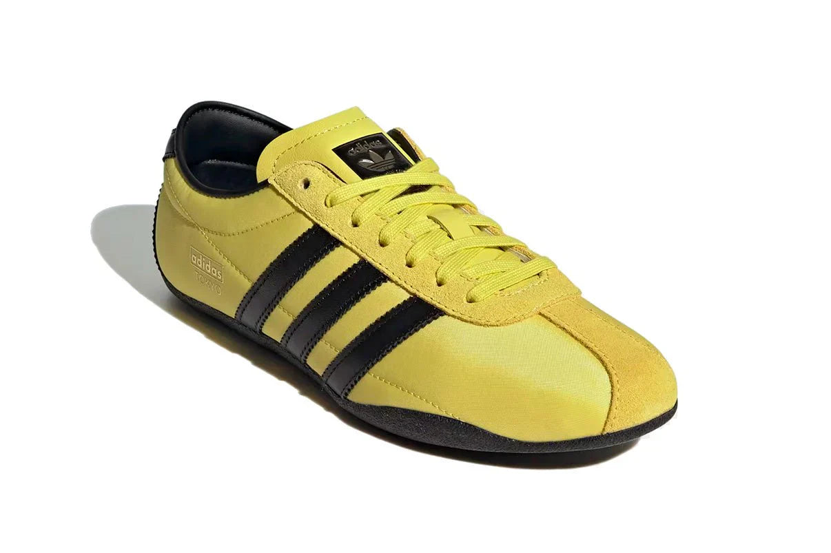 Tênis Adidas Tokyo Pure Sulfur Amarelo detalhe frontal