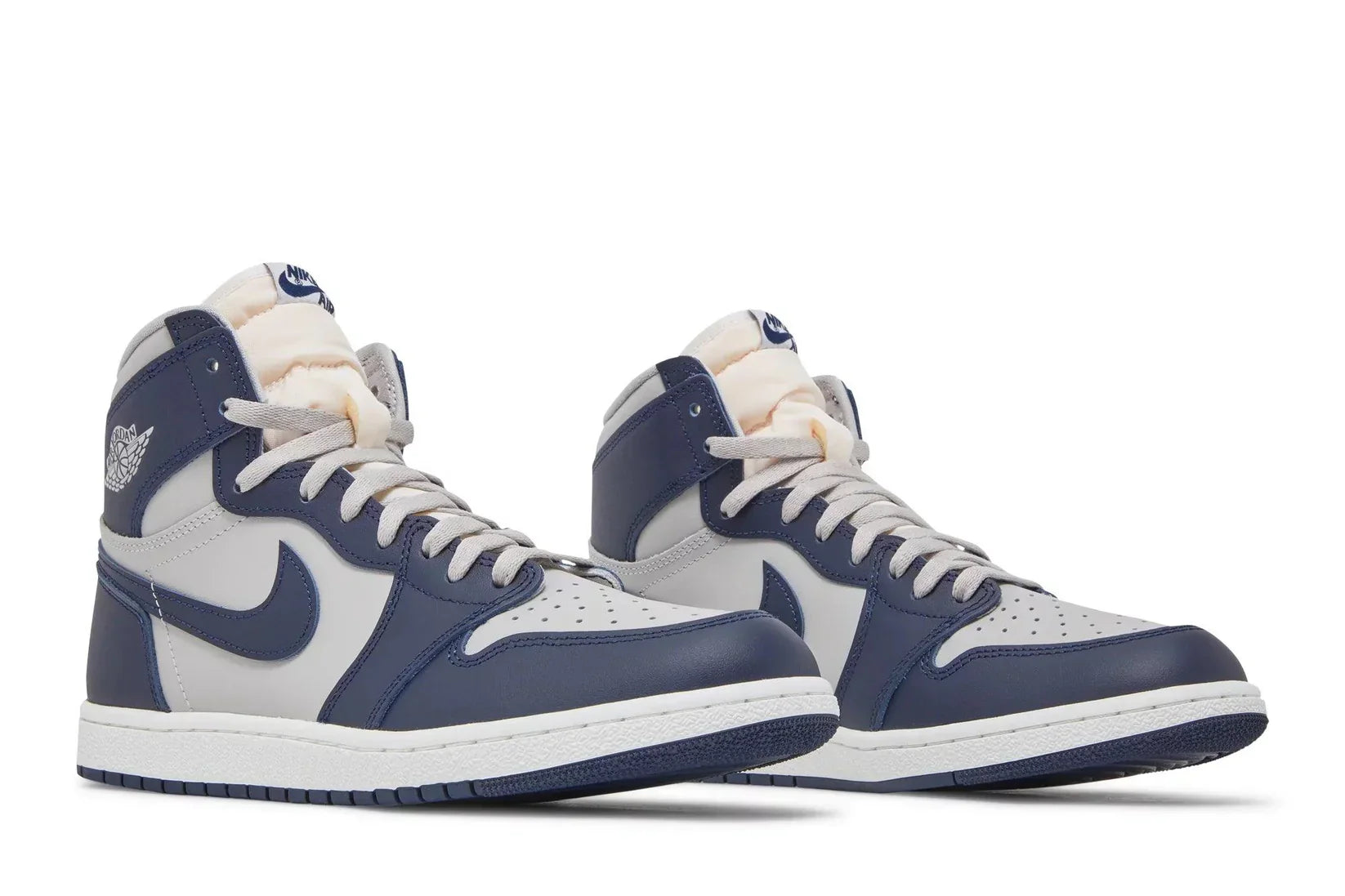 Tênis Air Jordan 1 High 85 College Navy Azul detalhe do material