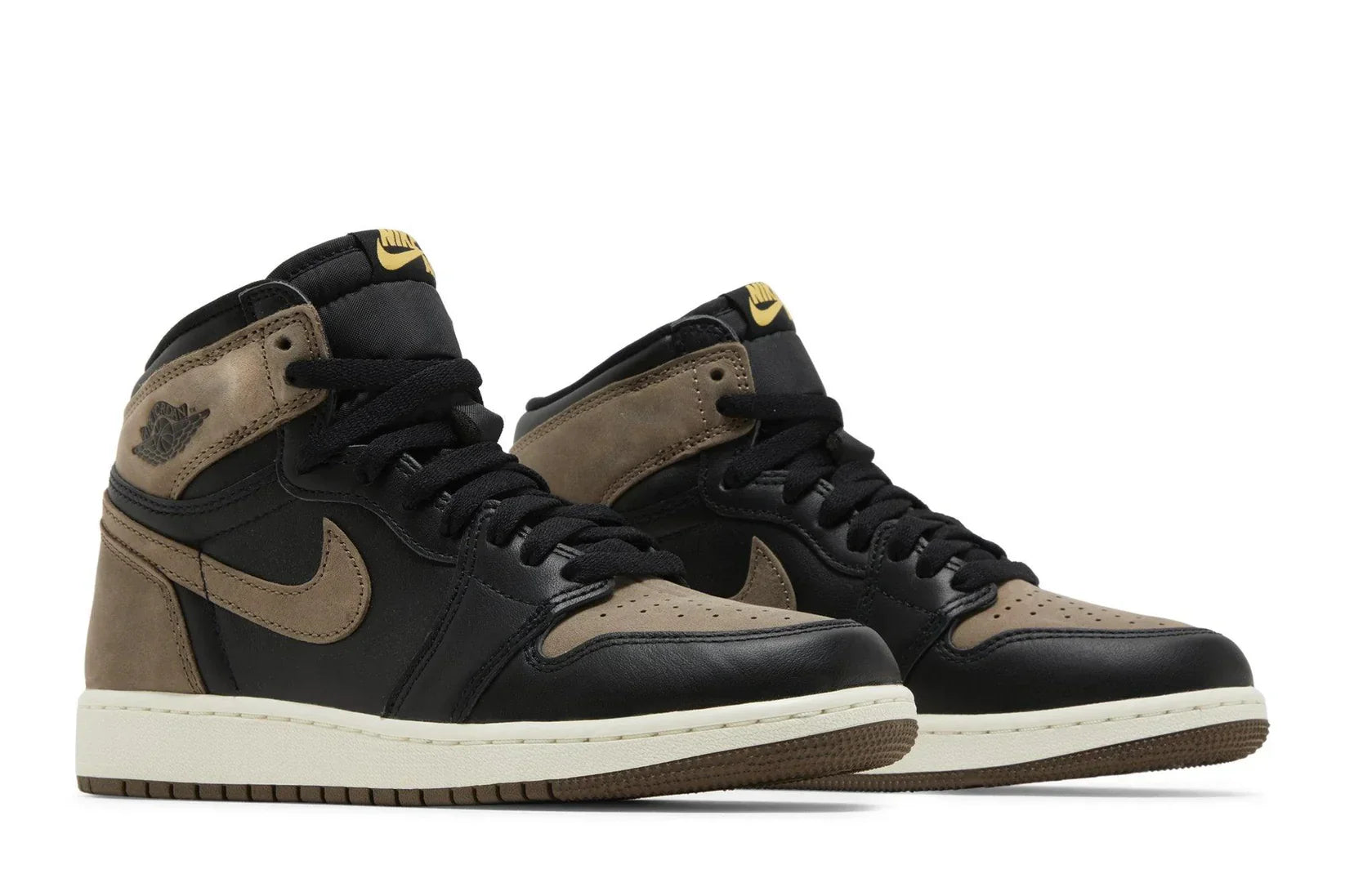 Tênis Air Jordan 1 High Palomino Marrom vista traseira