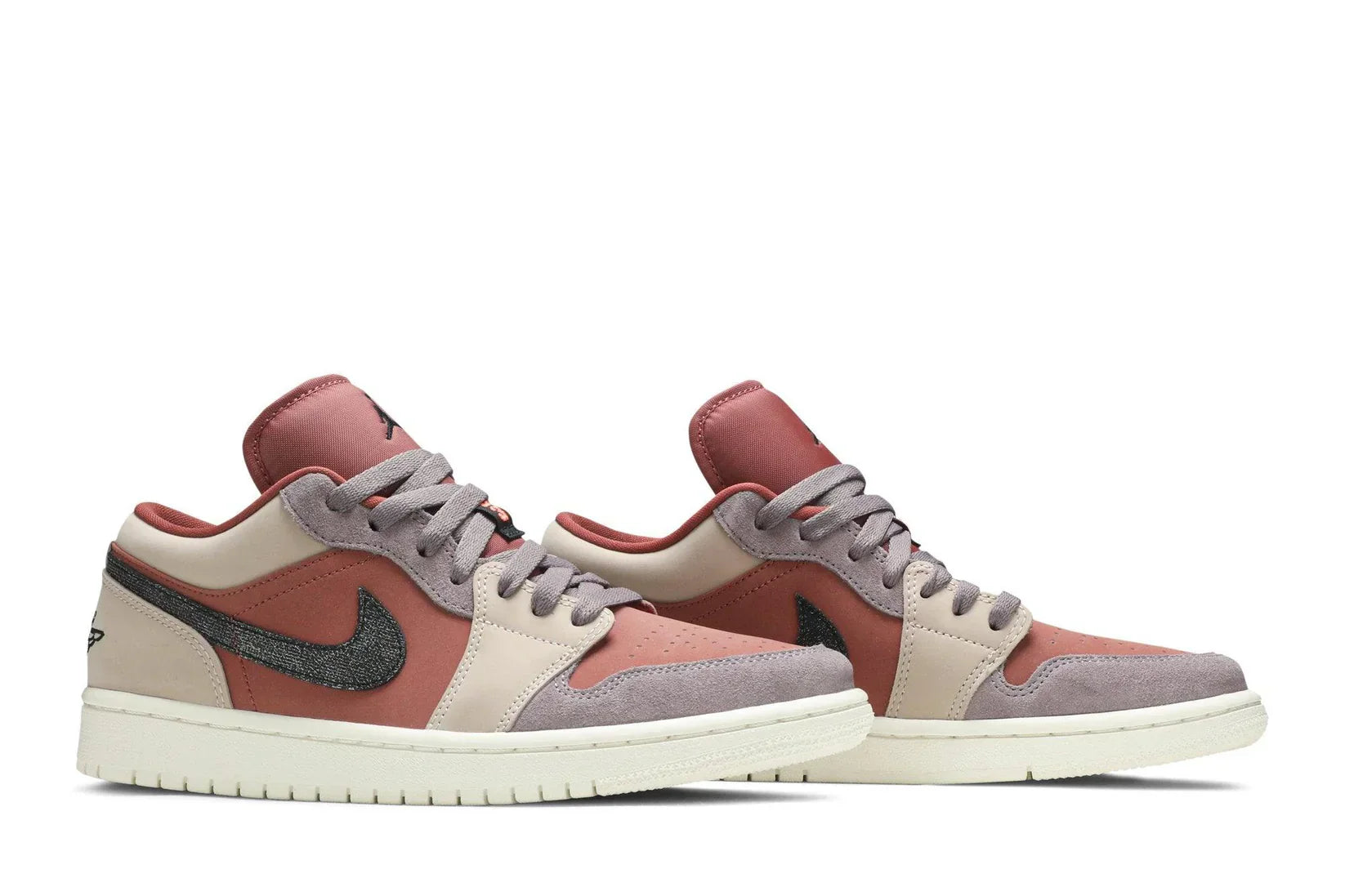 Tênis Air Jordan 1 Low Canyon Rust Colorido detalhe do solado