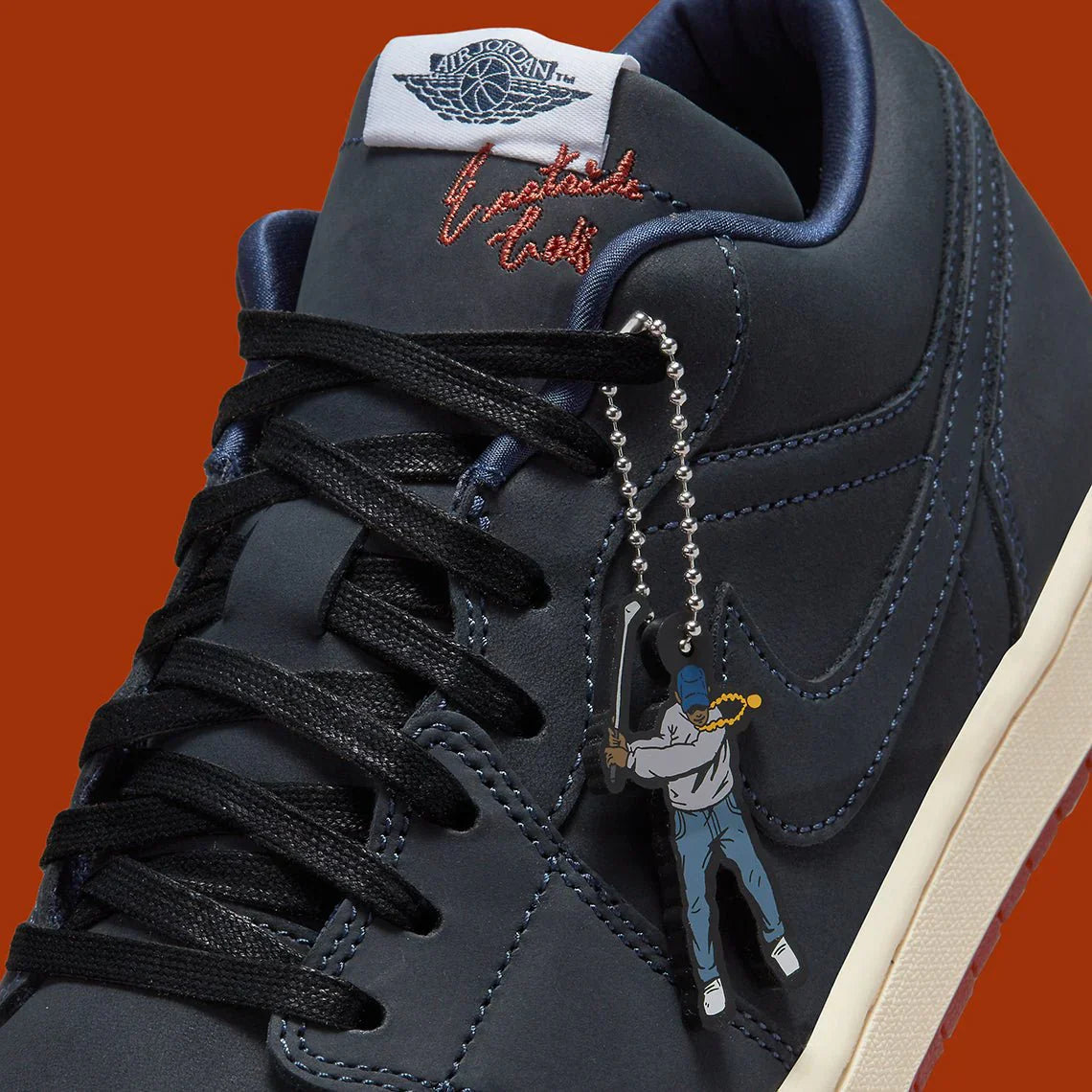 Tênis Air Jordan 1 Low Eastside Golf Azul Marinho detalhe do solado