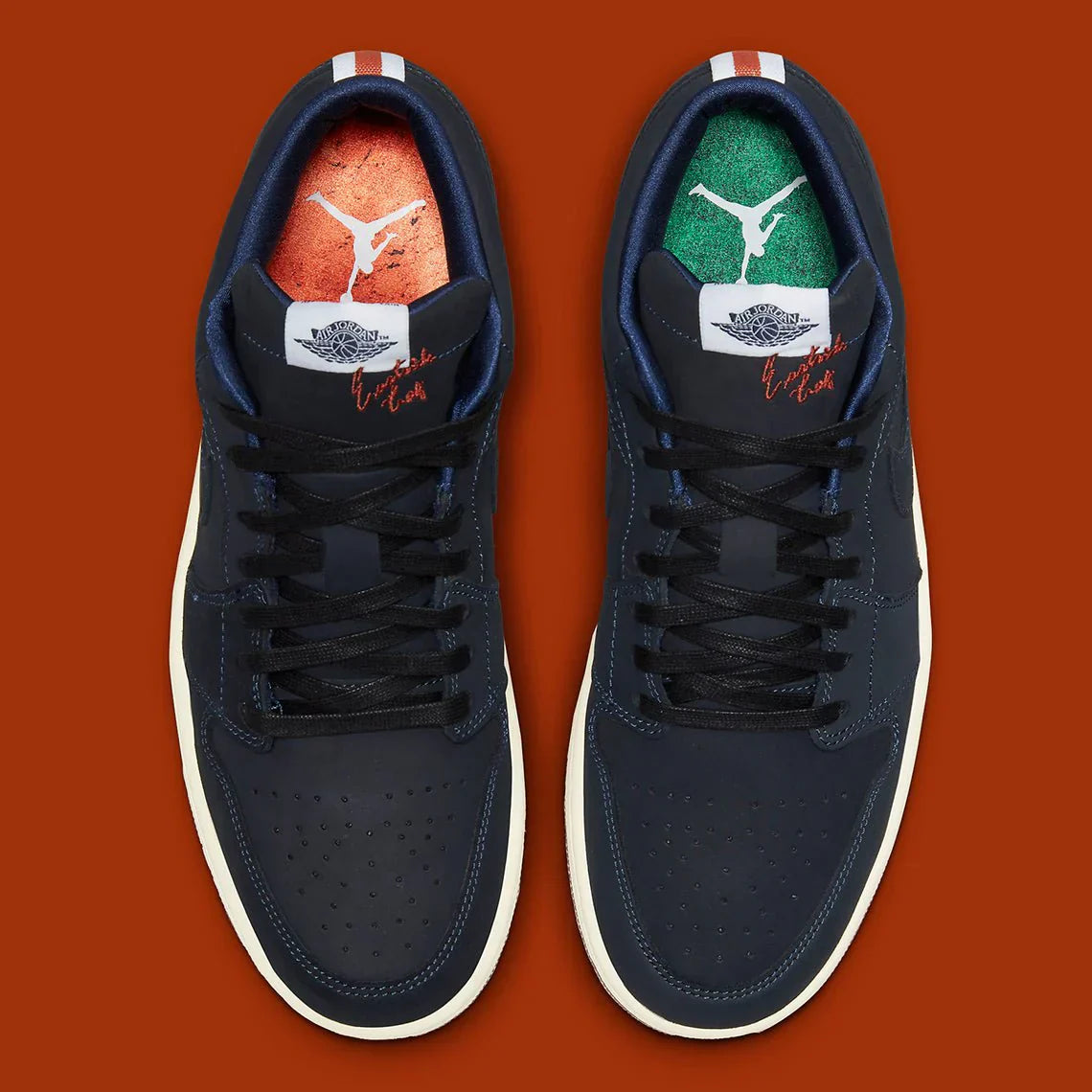 Tênis Air Jordan 1 Low Eastside Golf Azul Marinho detalhe do material