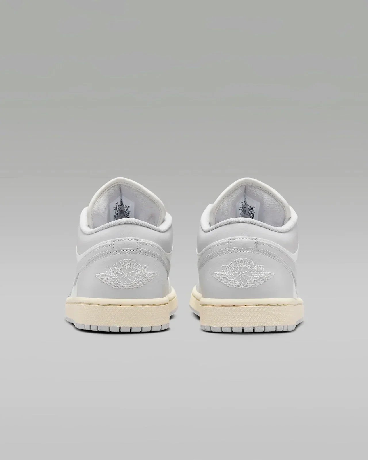 Tênis Air Jordan 1 Low Neutral Grey Coconut Milk Cinza detalhe do material