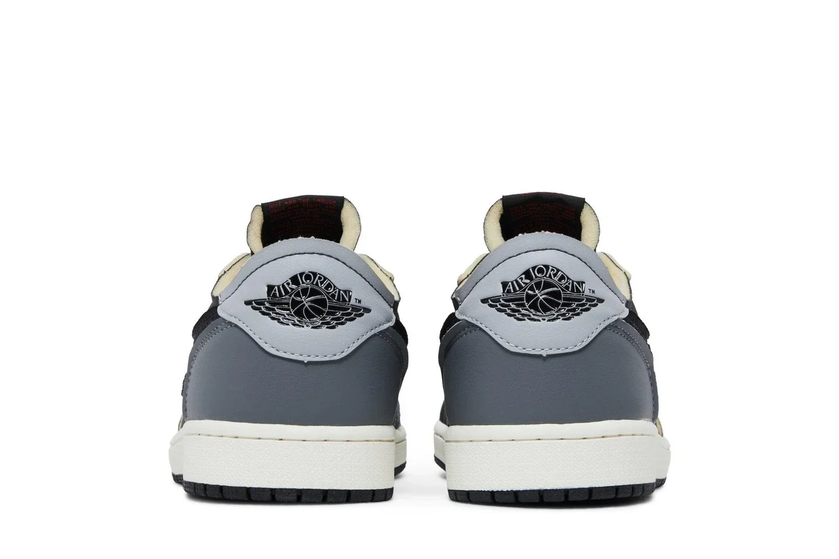 Tênis Air Jordan 1 Low OG EX Black and Smoke Grey Cinza detalhe do solado