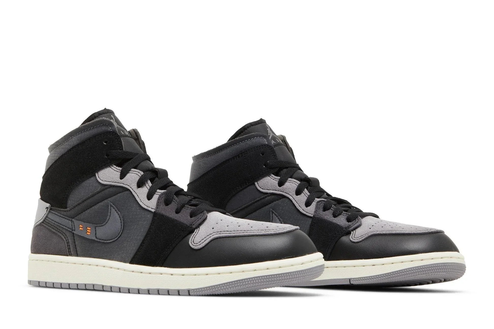 Tênis Air Jordan 1 Mid SE Craft Inside Out Black Preto vista superior
