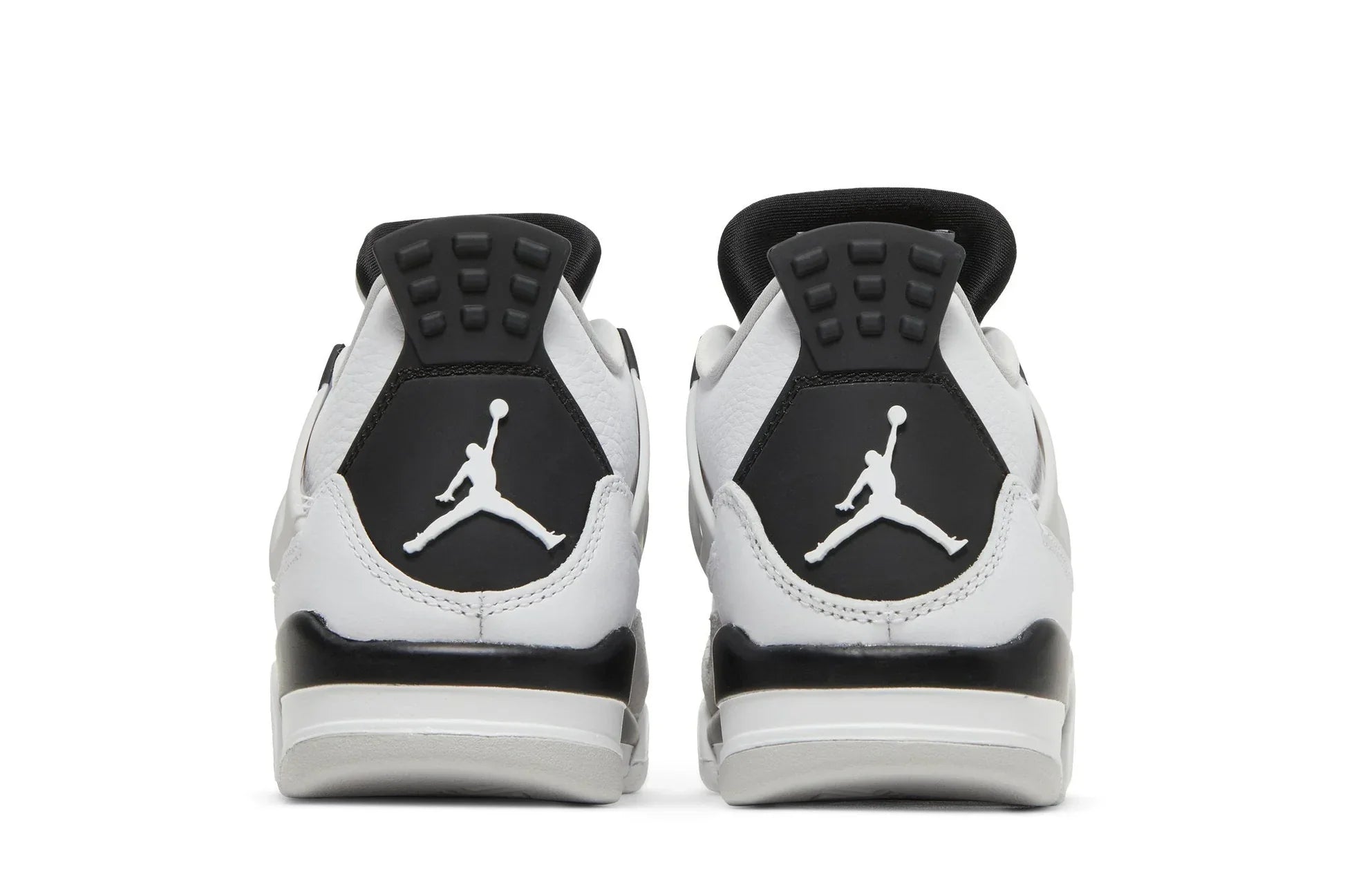 Tênis Air Jordan 4 Retro Military Black Branco detalhe do material