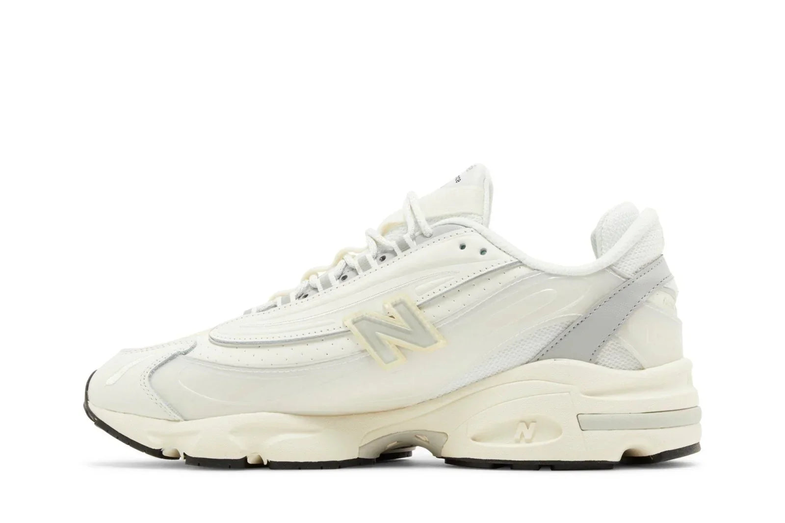 Tênis New Balance 1000 x Aimé Leon Dore Sea Salt Concrete Branco vista traseira