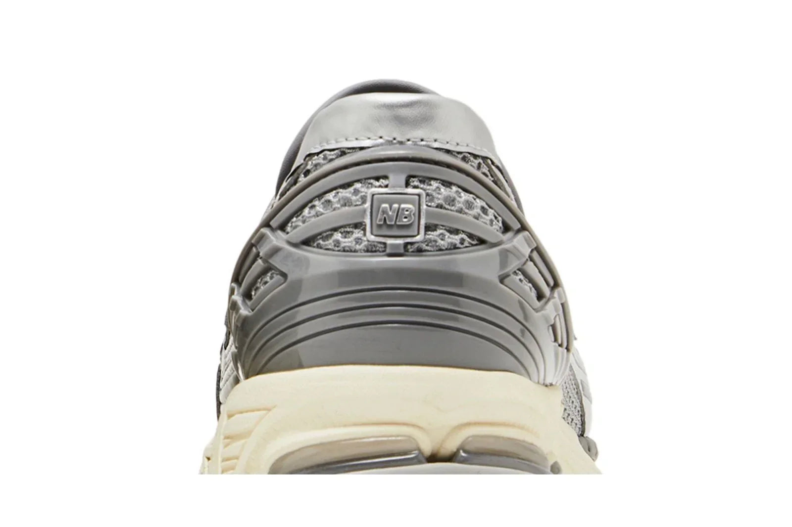 Tênis New Balance 1906L Silver Shadow Grey Mesh Sintético Slip-on Prata detalhe frontal