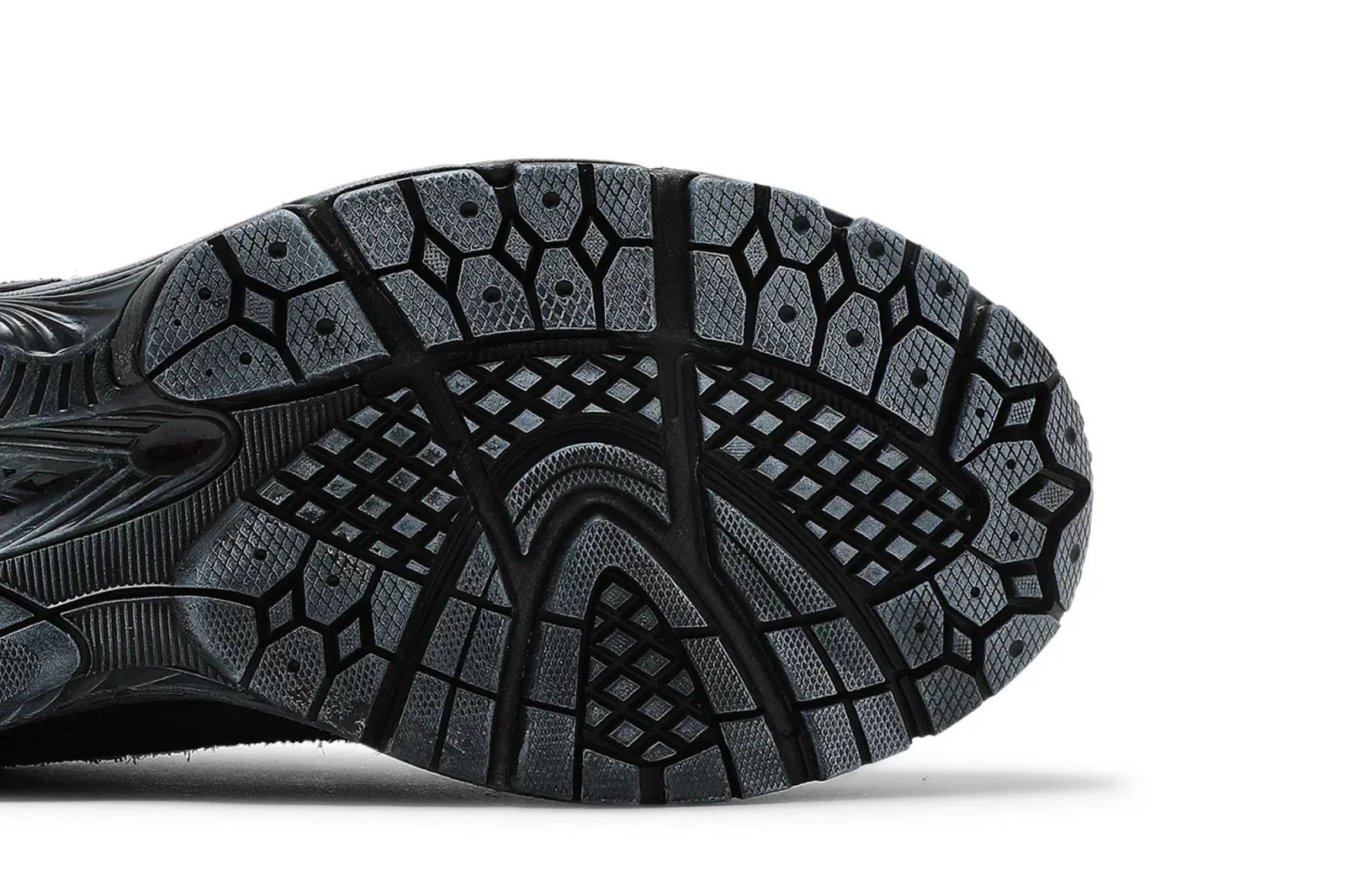 Tênis New Balance 2002R Protection Pack Phantom Cinza Camurça Mesh Preto vista traseira