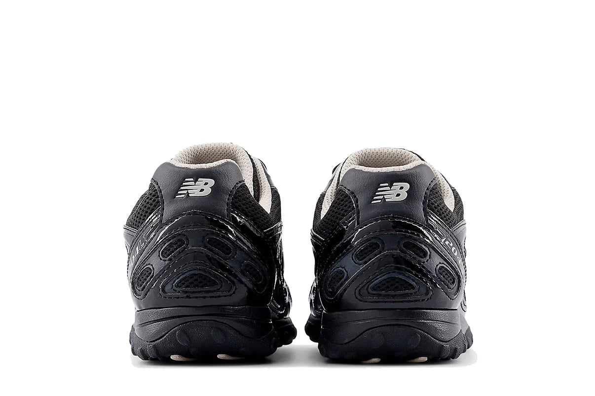 Tênis New Balance 204L Black Timberwolf Preto vista traseira