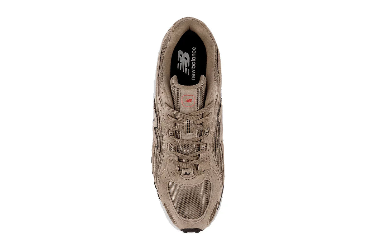 Tênis New Balance 204L Year of the Horse Tan Verde detalhe do solado
