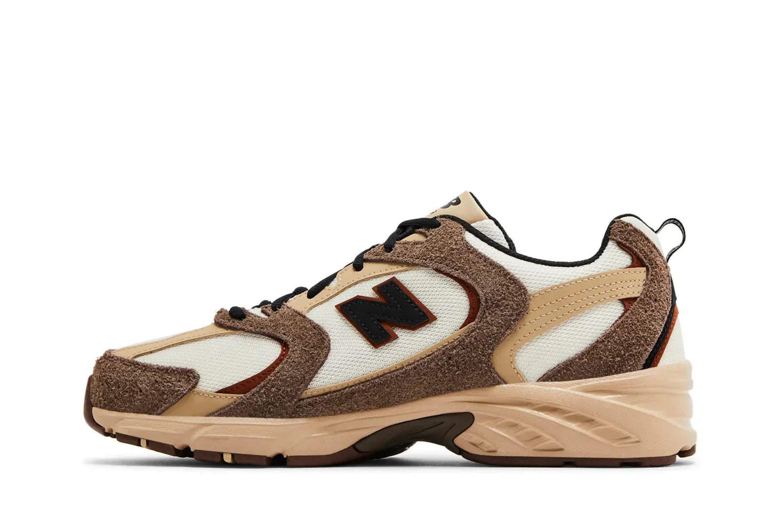 Tênis New Balance 530 Brown Tan Marrom detalhe lateral