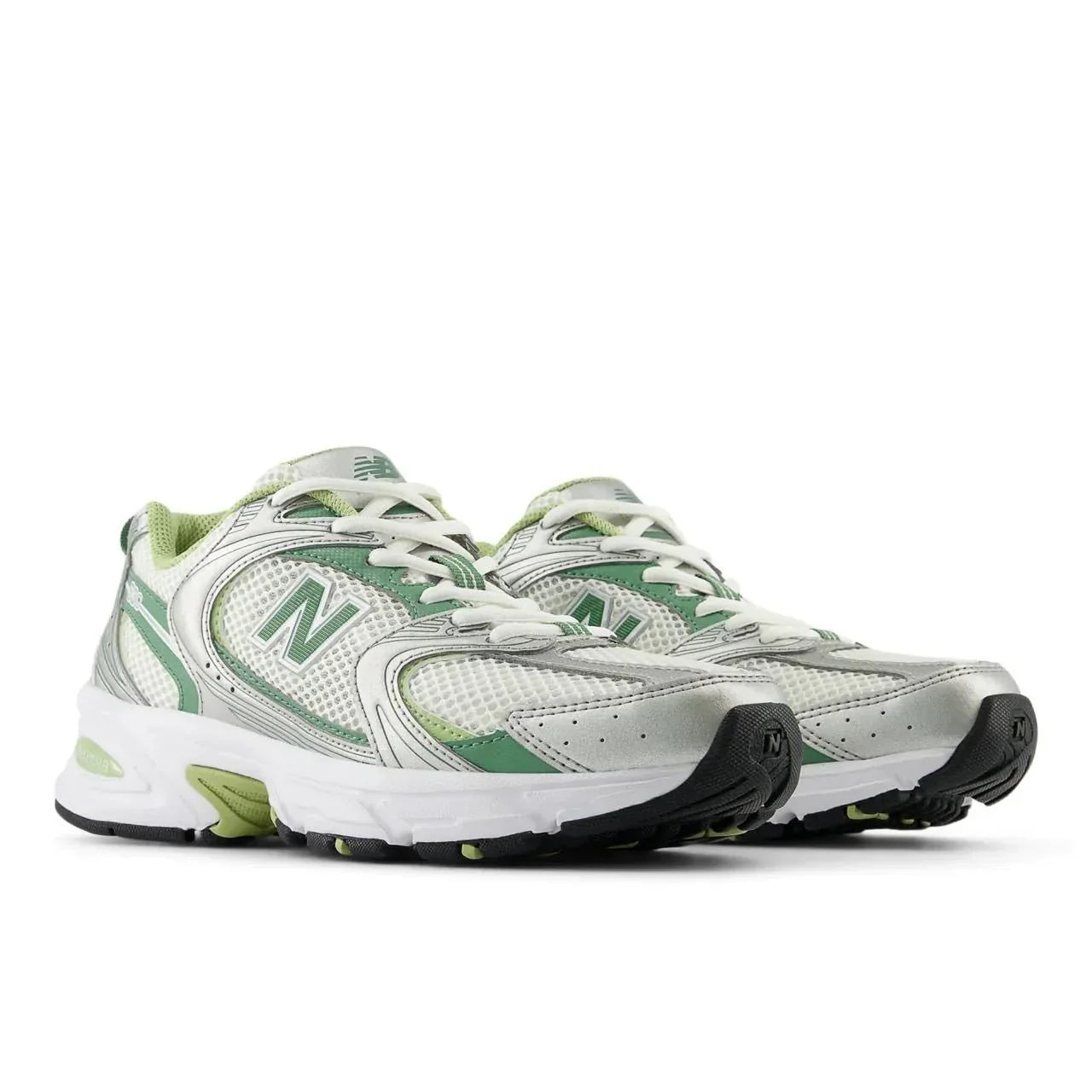 Tênis New Balance 530 White Green Matcha Verde detalhe lateral