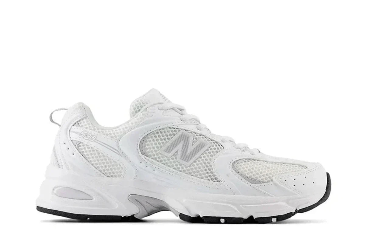 Tênis New Balance 530 White Pearl Grey Branco vista lateral