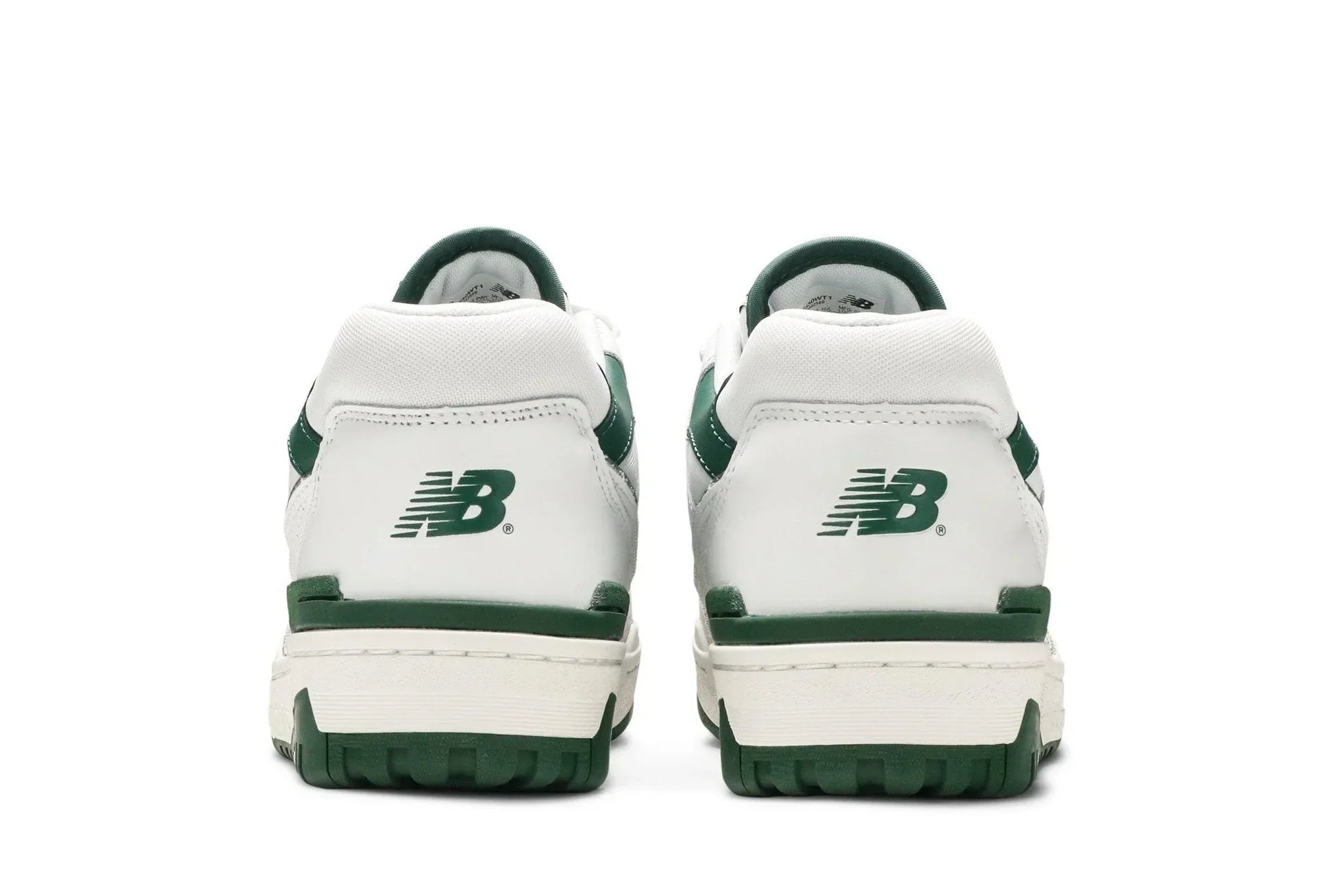 Tênis New Balance 550 White Pine Green Branco/Verde detalhe do solado