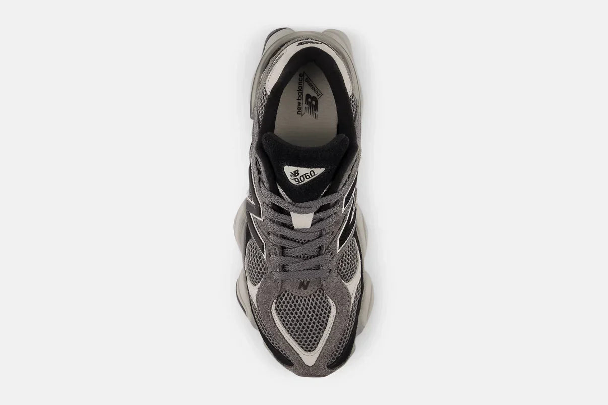 Tênis New Balance 9060 Black Castlerock Preto detalhe do solado