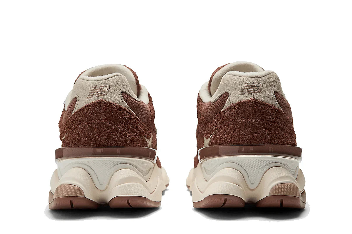 Tênis New Balance 9060 Rich Oak Marrom detalhe do solado