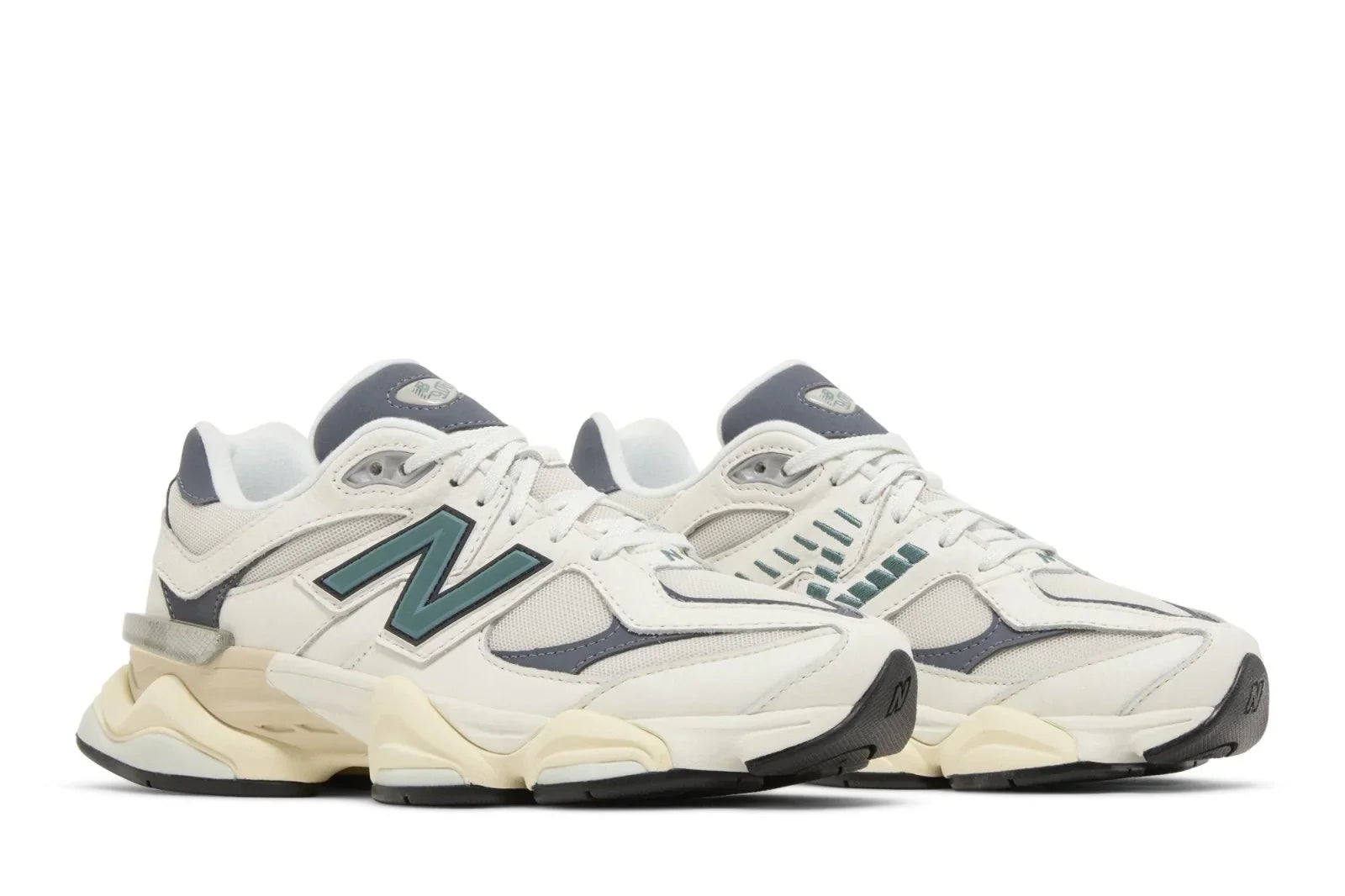 Tênis New Balance 9060 Sea Salt New Spruce Dark Artic Grey Cinza detalhe do solado