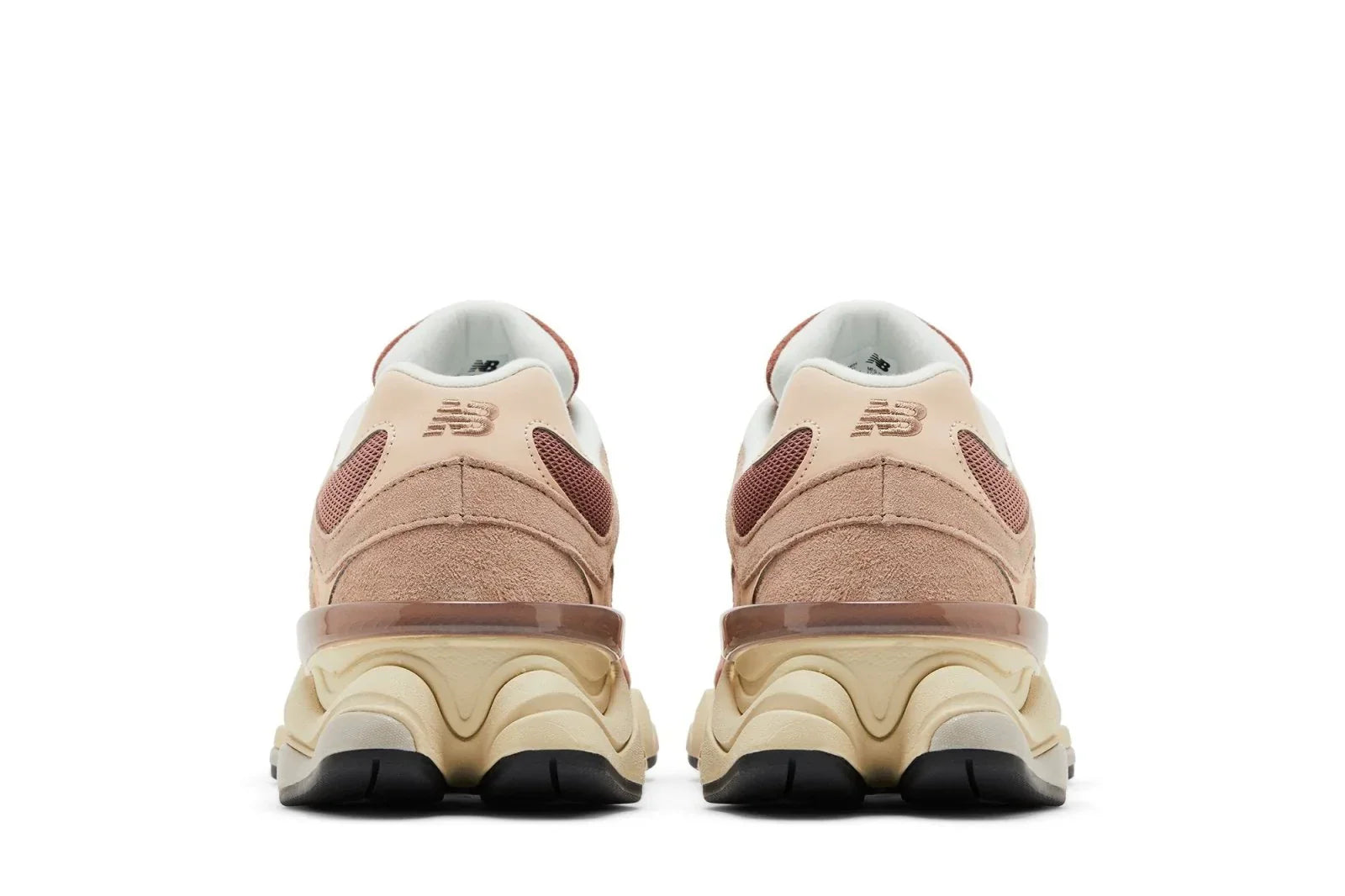 Tênis New Balance 9060 Sparrow Flat Taupe Marrom detalhe do solado