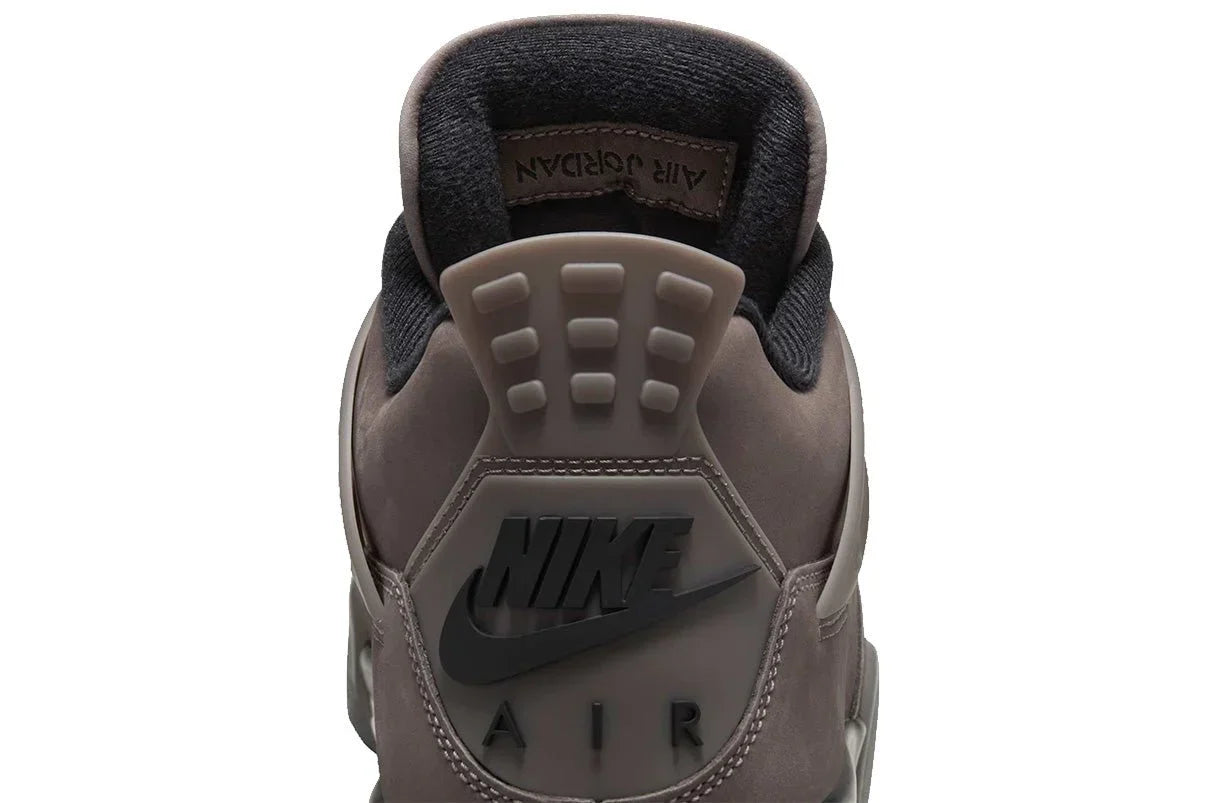 Tênis Nike Air Jordan 4 Cave Stone and Black Marrom detalhe lateral