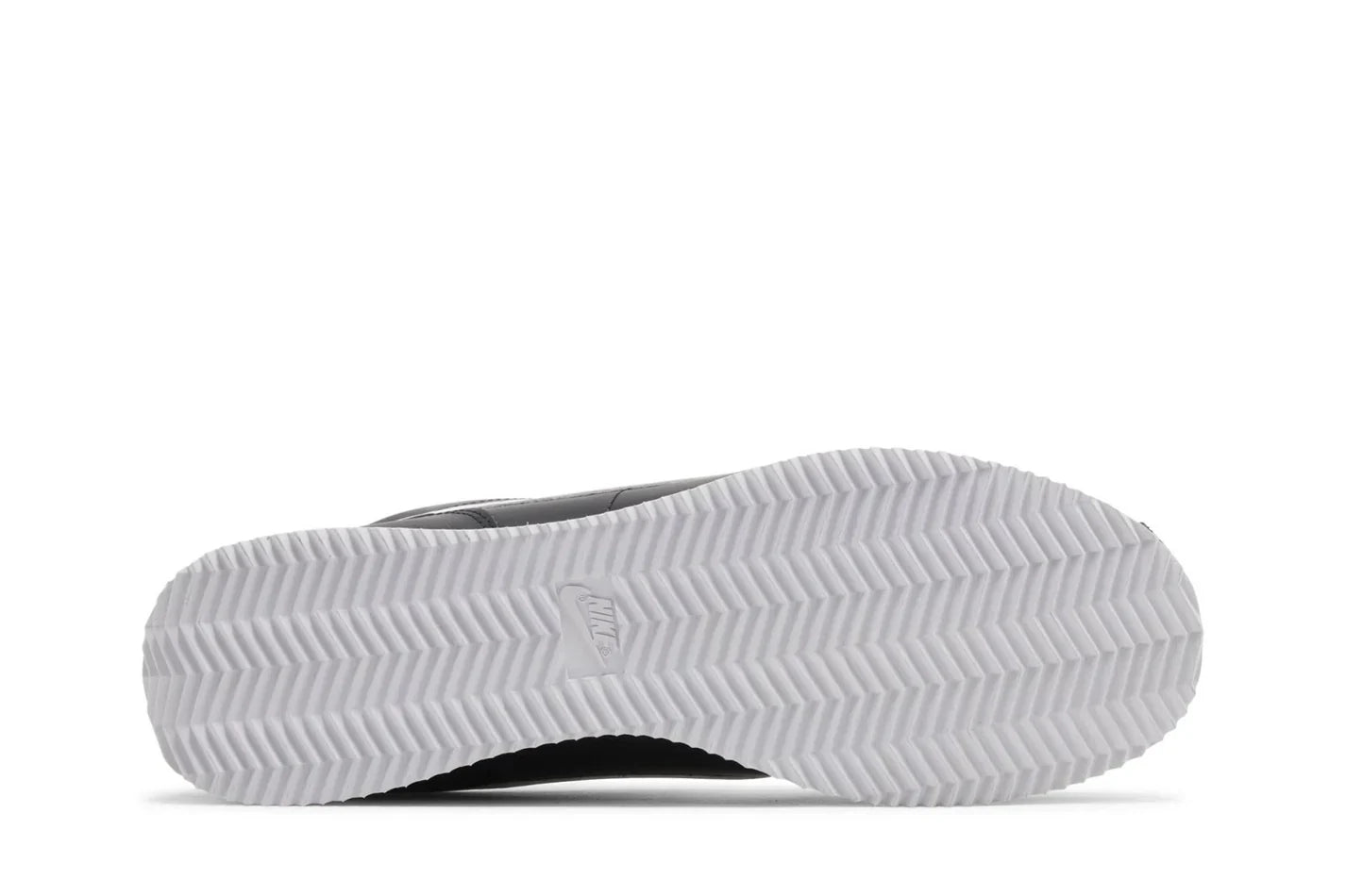 Tênis Nike Cortez Black White Preto detalhe do solado