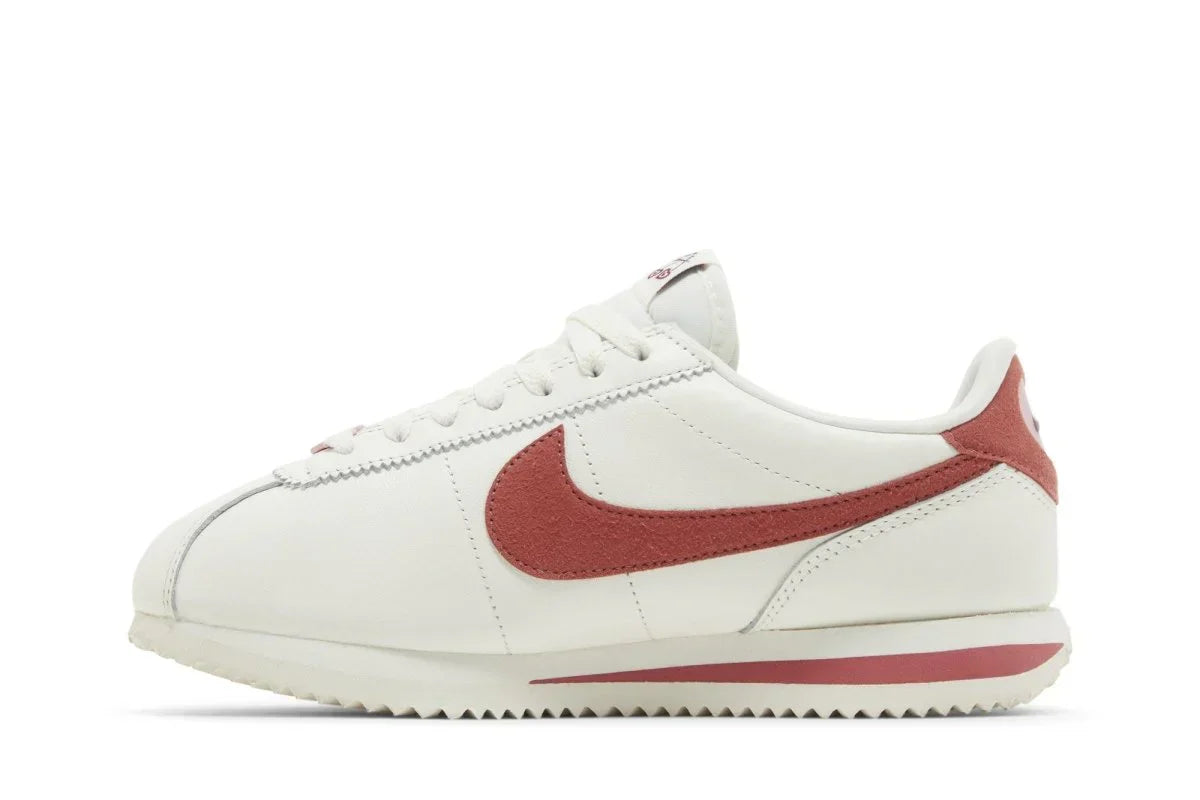 Tênis Nike Cortez Valentines Day Branco detalhe do solado