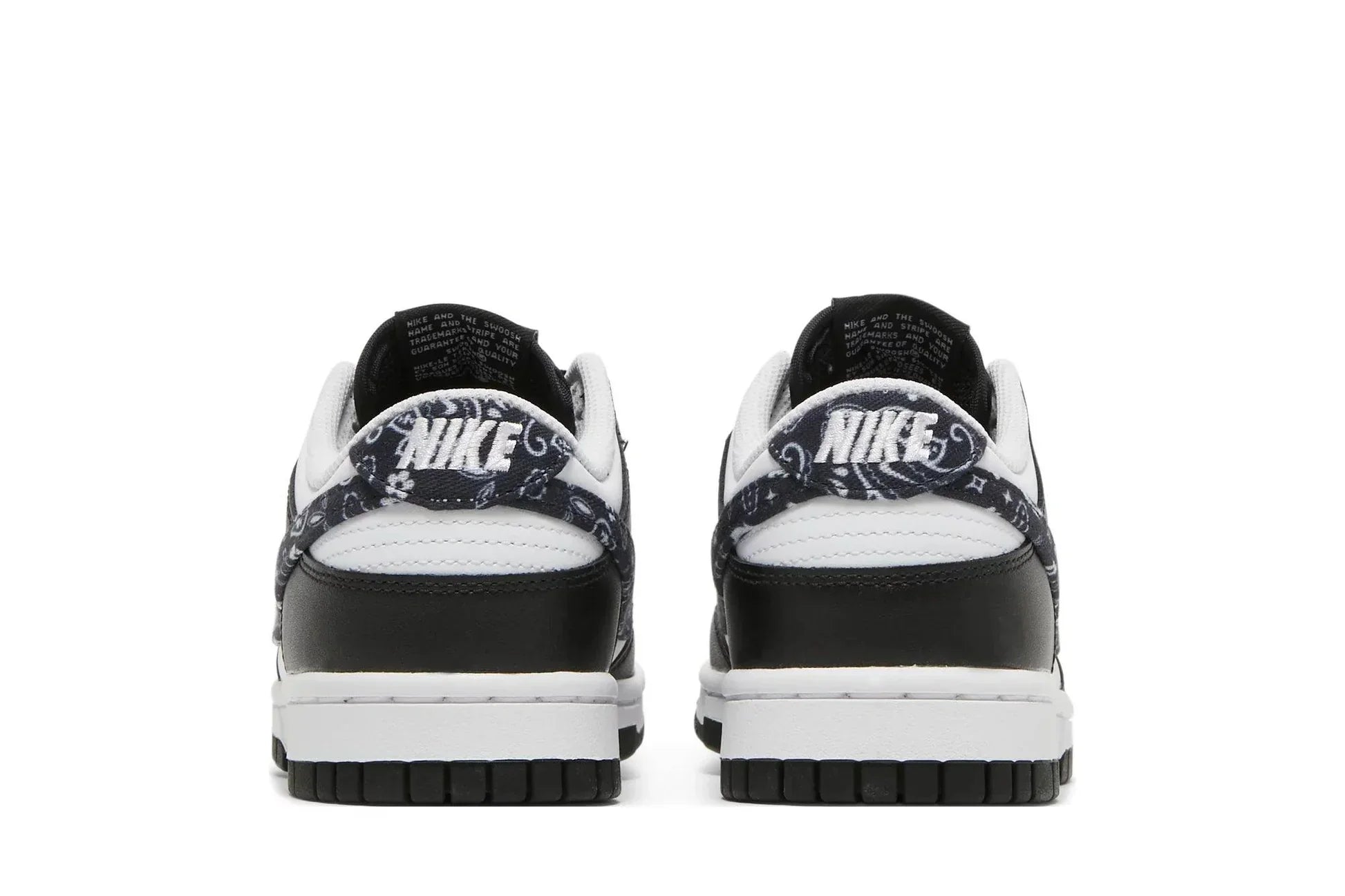 Tênis Nike Dunk Low Black Paisley Preto detalhe do material