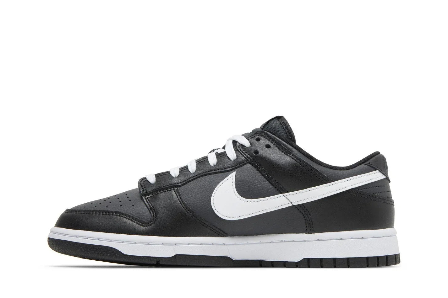 Tênis Nike Dunk Low Black Panda 2.0 Preto detalhe lateral