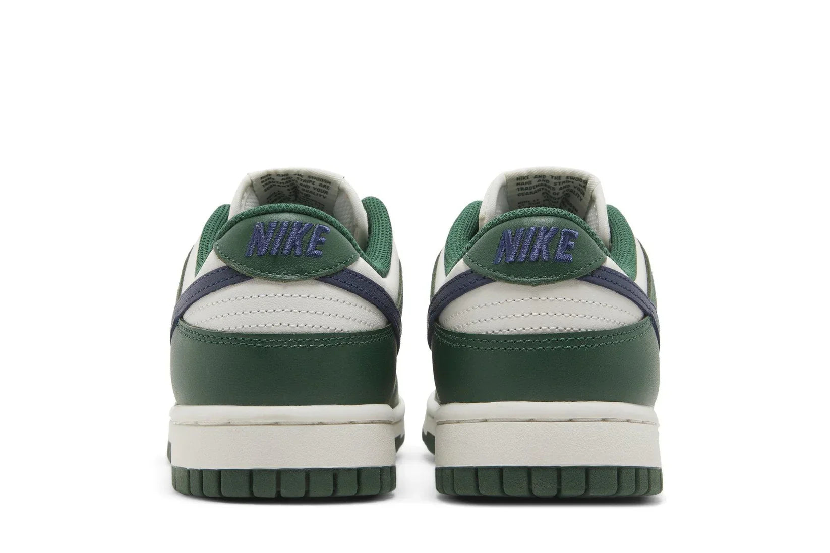 Tênis Nike Dunk Low Gorge Green Midnight Navy Verde detalhe do solado