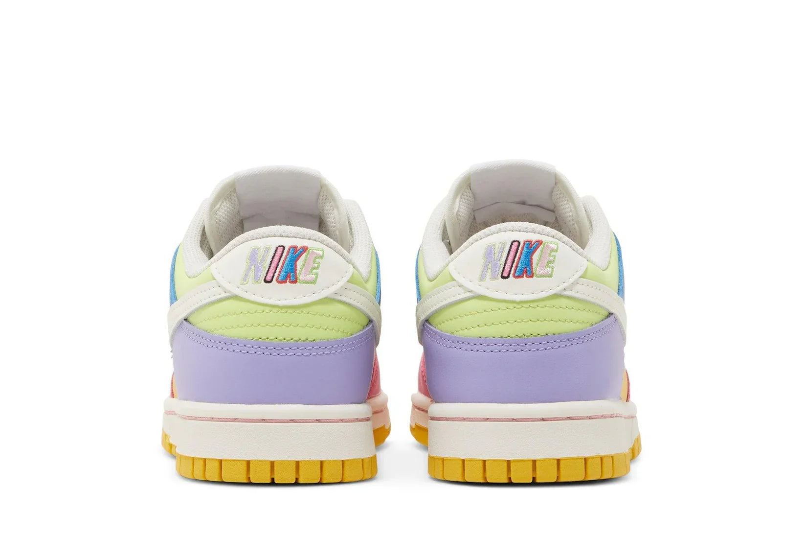 Tênis Nike Dunk Low Multi-Color Colorido vista traseira