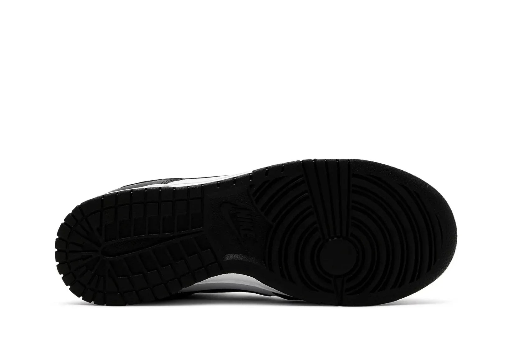 Tênis Nike Dunk Low Next Nature Black White Preto detalhe do material
