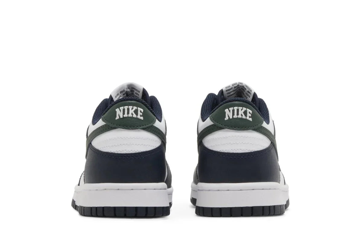 Tênis Nike Dunk Low Obsidian Vintage Green Azul Marinho detalhe do solado