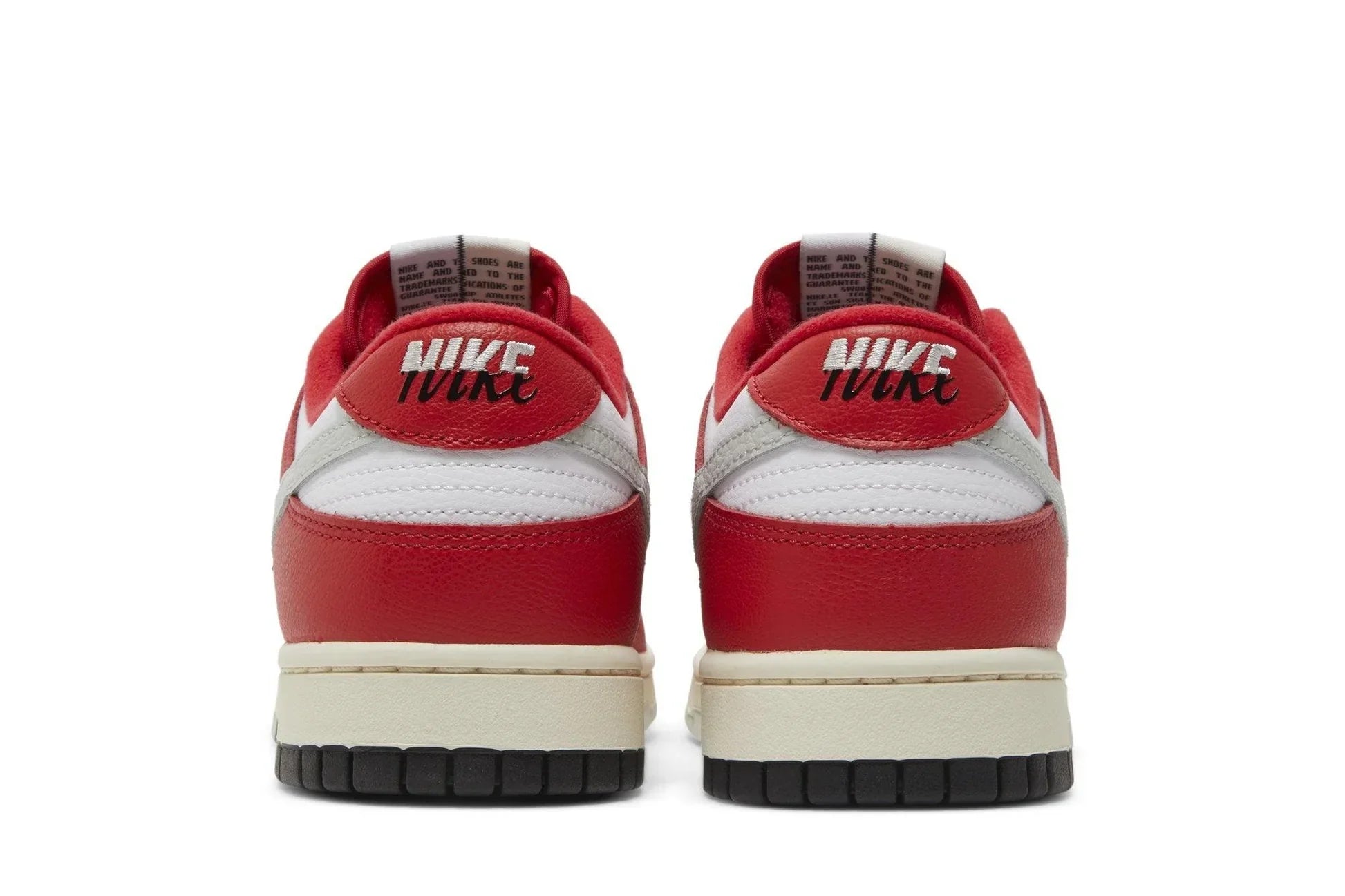 Tênis Nike Dunk Low Premium Chicago Split Vermelho detalhe do solado
