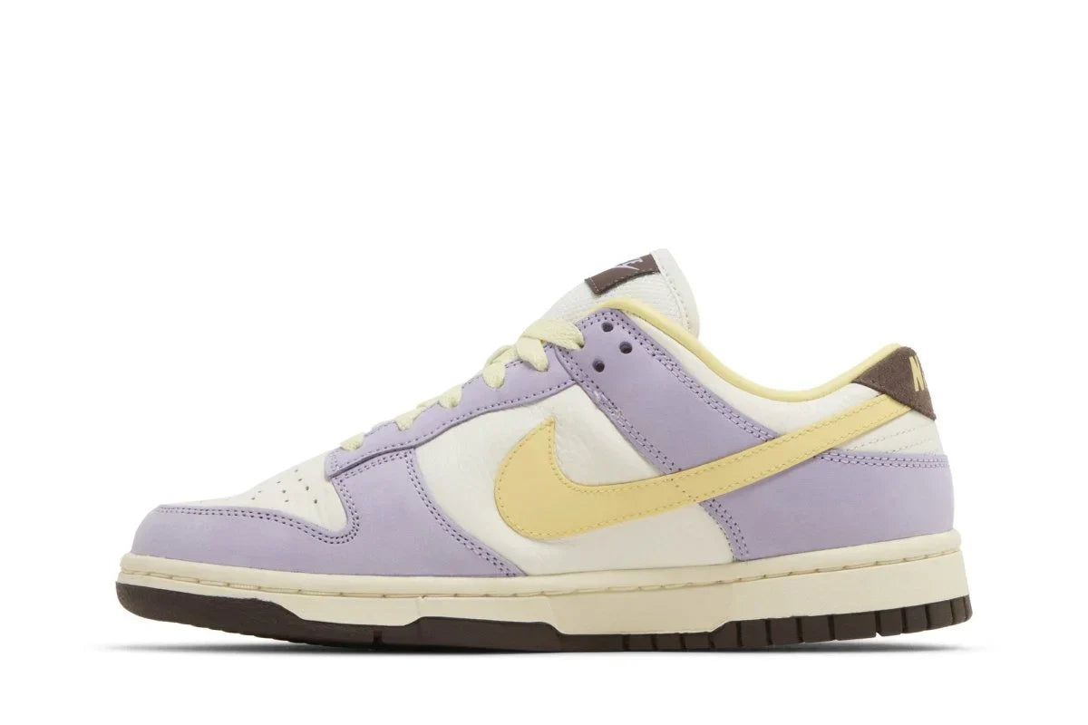 Tênis Nike Dunk Low PRM Lilac Bloom Colorido detalhe do solado