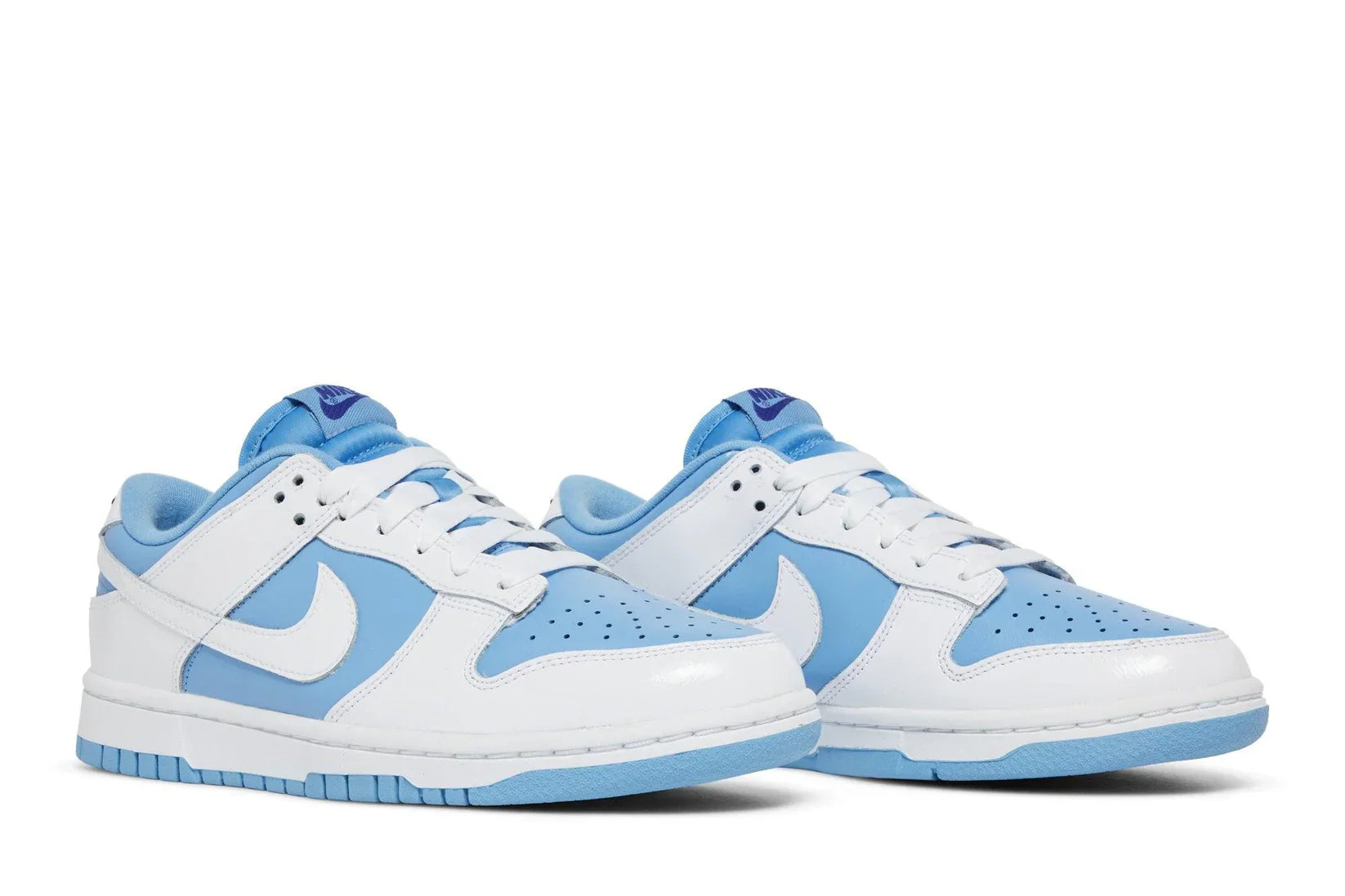 Tênis Nike Dunk Low Reverse University Blue Azul detalhe do solado