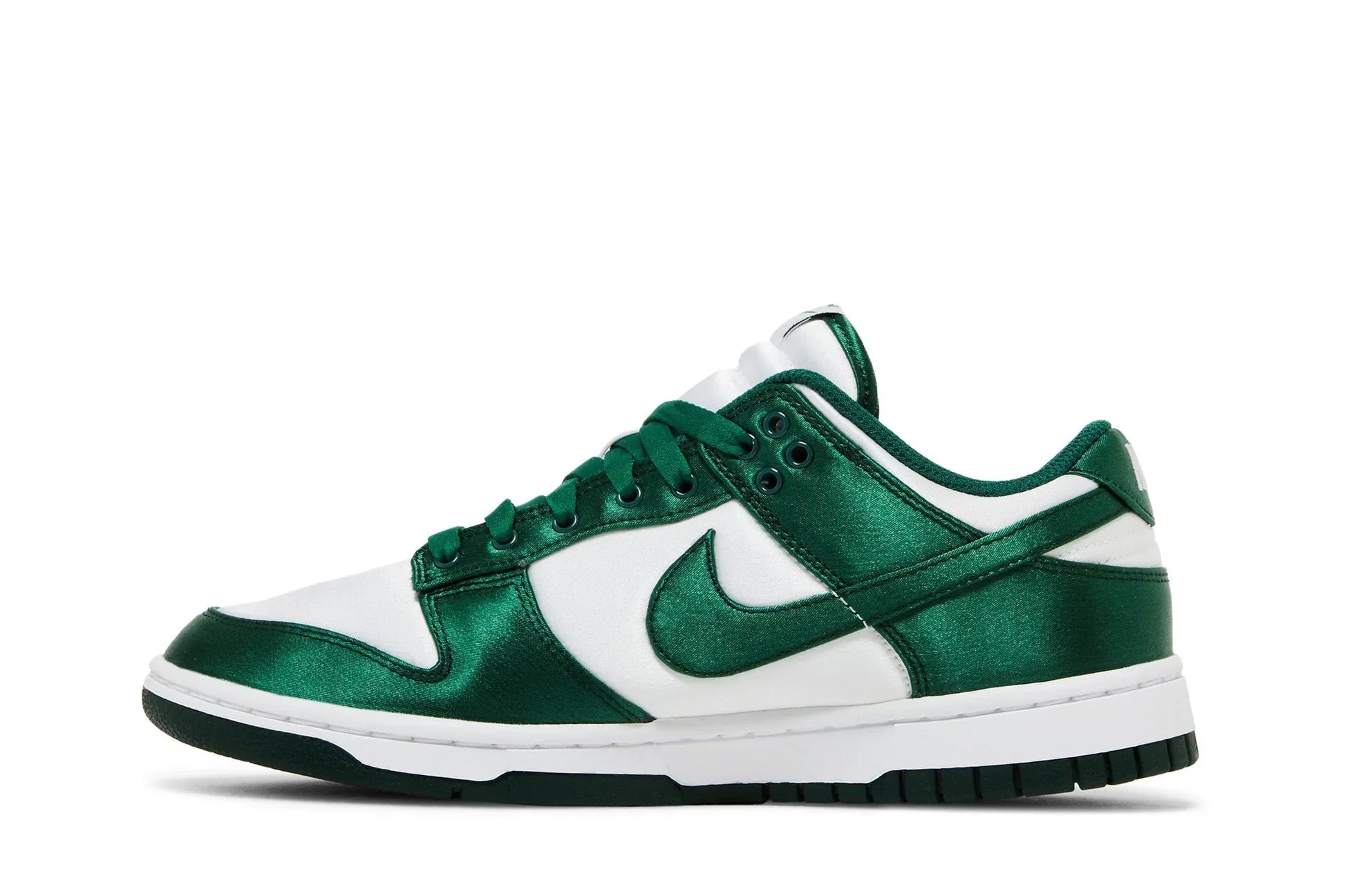 Tênis Nike Dunk Low Satin Green Verde vista traseira