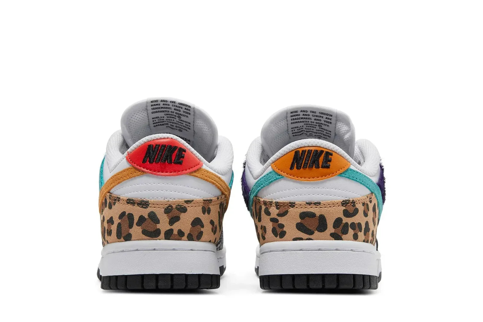 Tênis Nike Dunk Low SE Animal Colorido detalhe do material
